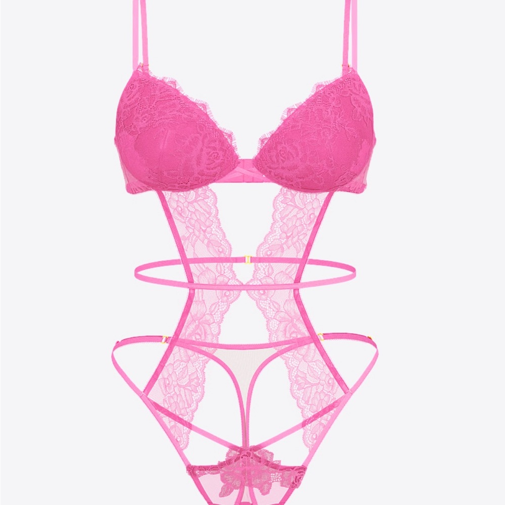 NWT Victoria's Secret VERY SEXY Rose Lace Lightly Lined Strappy Teddy